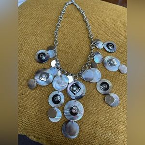 Elegant silver metallic necklace